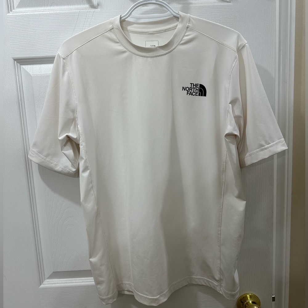 Men’s Small North Face White Short Sleeve Tee